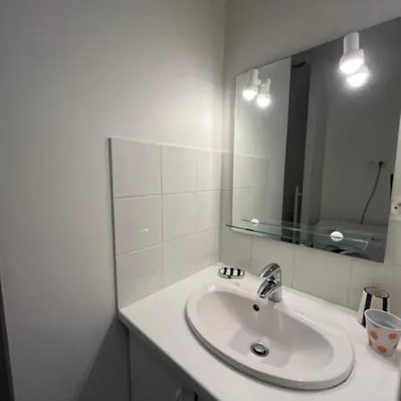 Comfortable Studio Near The Heart Of
